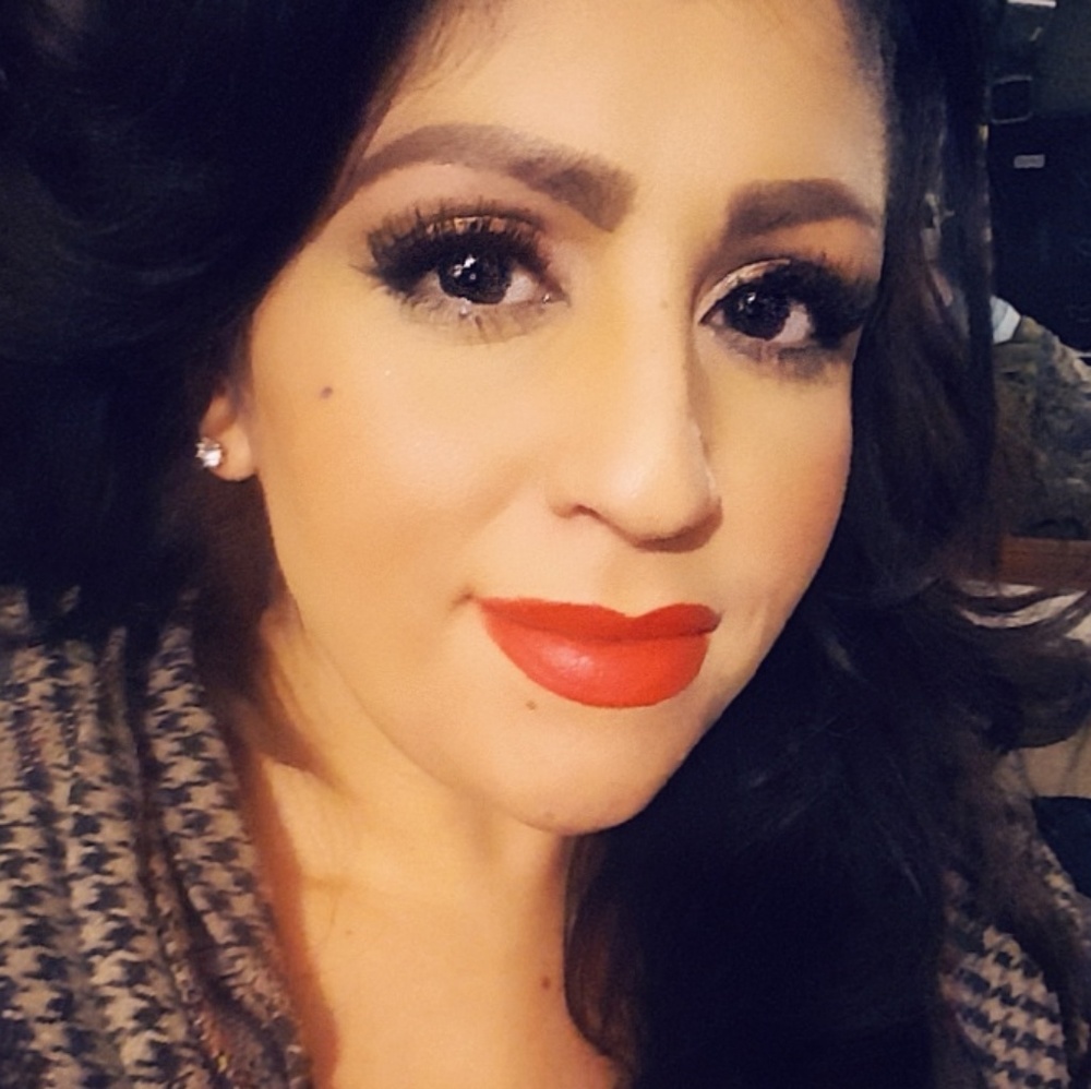 Meet your Posher, Vanessa